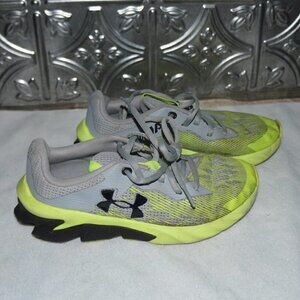 Under Armour Size 3.5Y Boys Charged Scramjet 3022611-201 Gray Running Shoes
